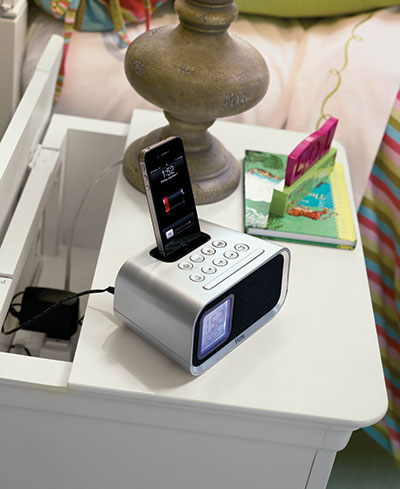 Universal SmartStuff Nightstand Charger